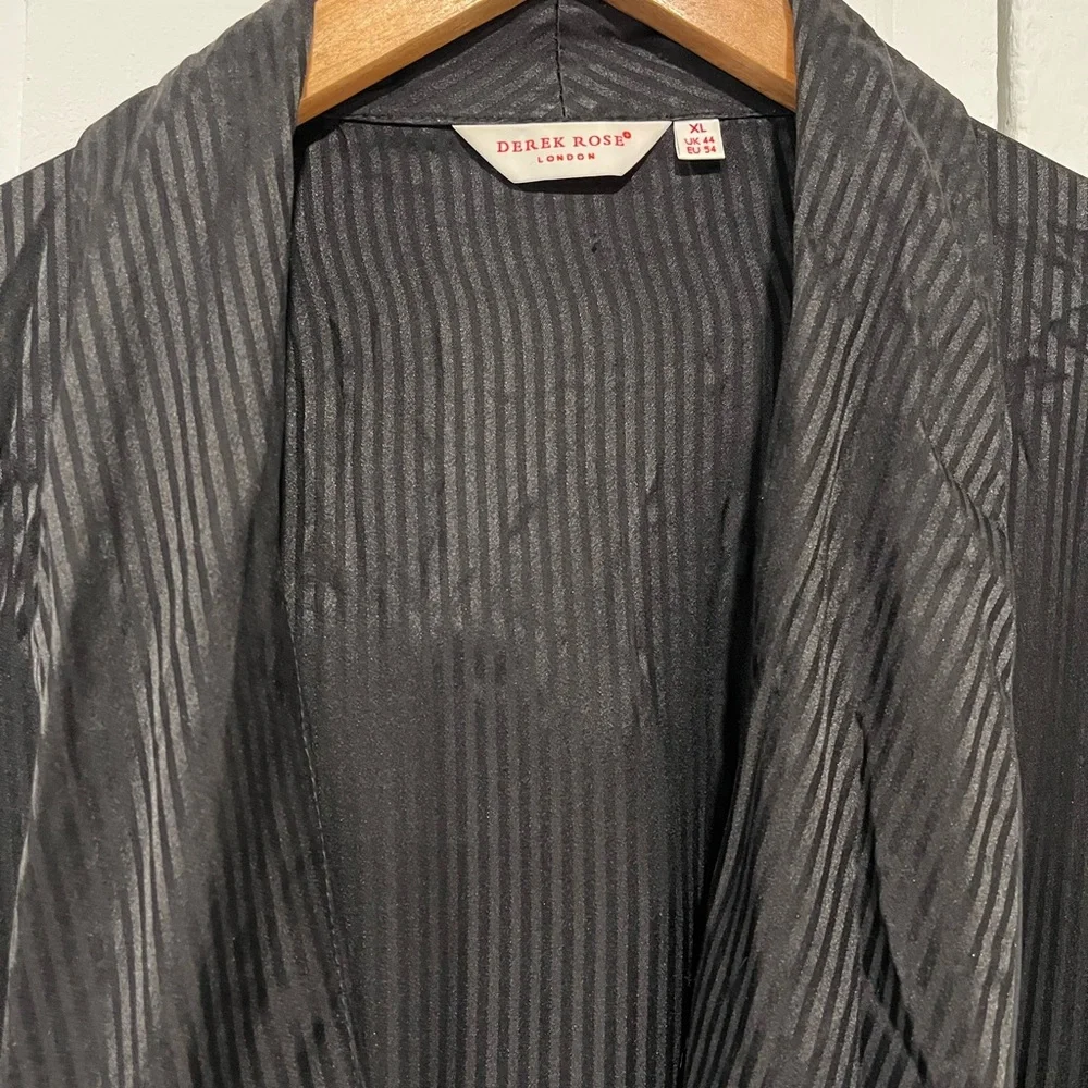 Derek Rose London Robe - Picture 6 of 9